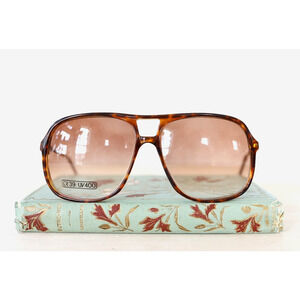 Vintage Oleg Cassini 1970s Sunglass Aviator Multicolor New old stock Pilot